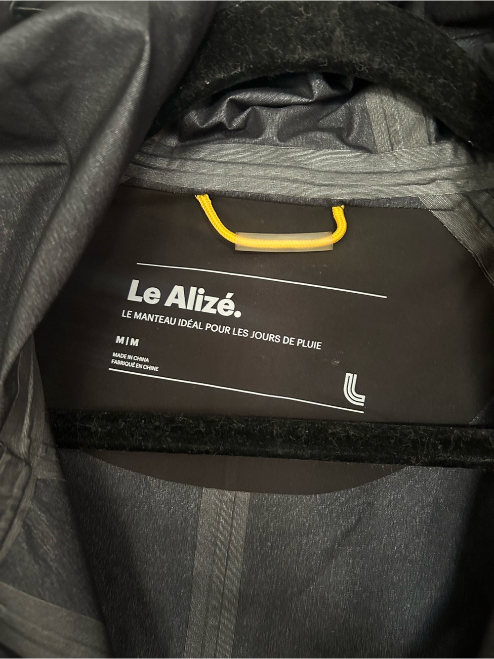 Lolë Alizé women’s raincoat hooded - Picture 2 of 10